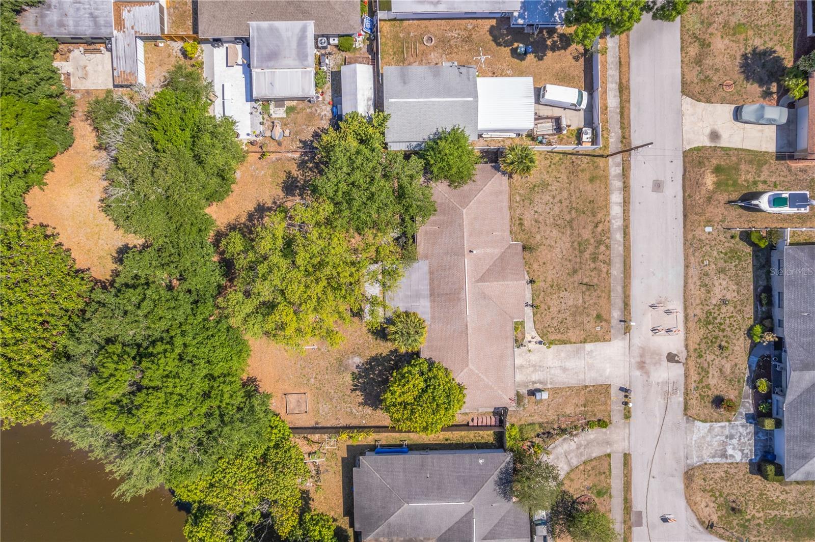 Image 3 of 34 For 5007 Hesperides Street