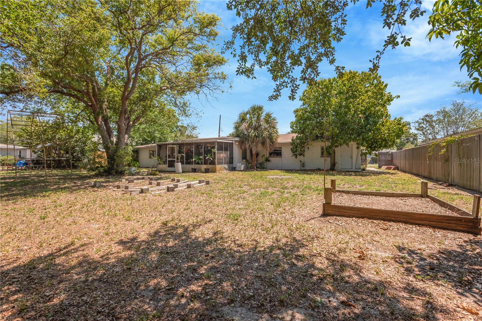 Image 32 of 34 For 5007 Hesperides Street