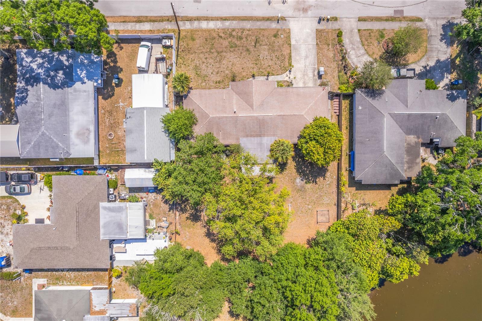 Image 4 of 34 For 5007 Hesperides Street