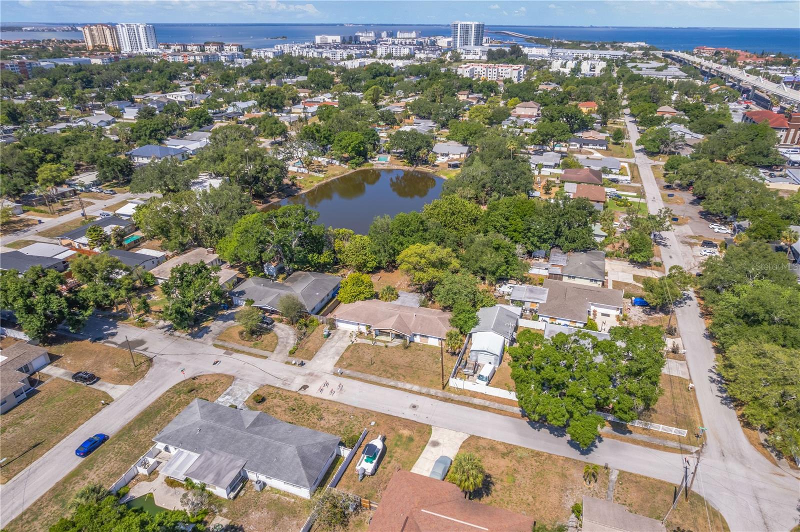 Image 5 of 34 For 5007 Hesperides Street