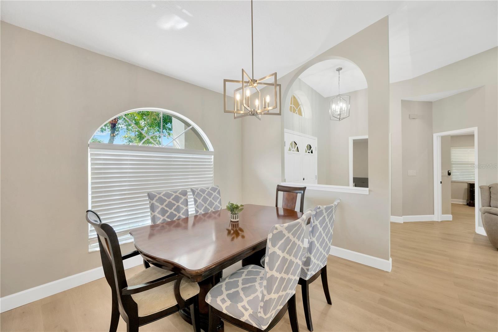 Image 15 of 67 For 4617 Basswood Street