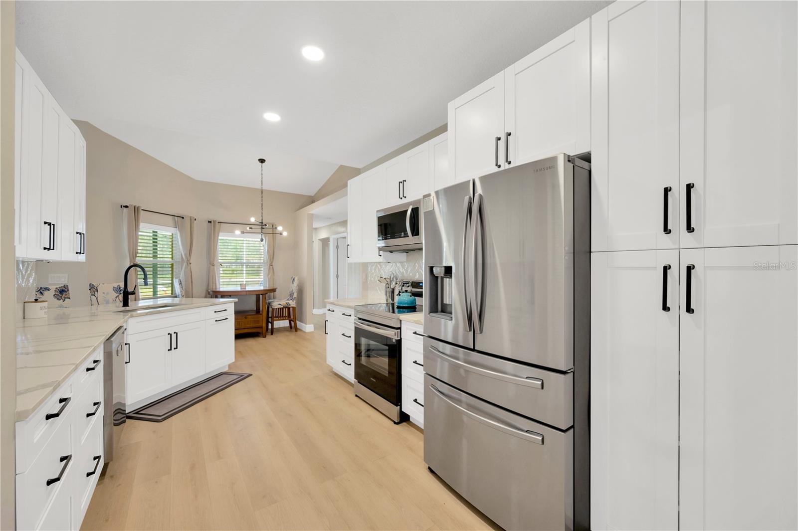 Image 17 of 67 For 4617 Basswood Street