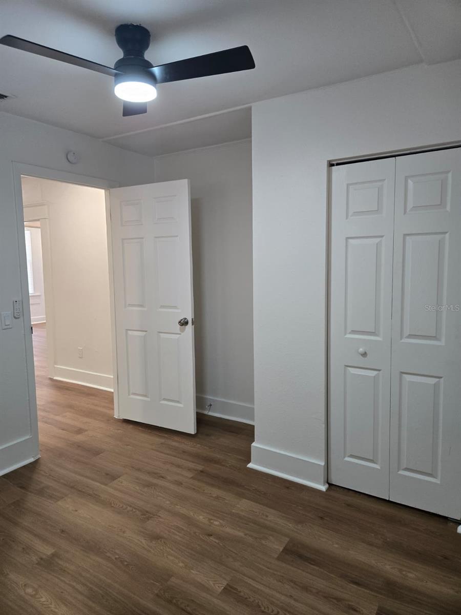Image 6 of 11 For 709 James Street