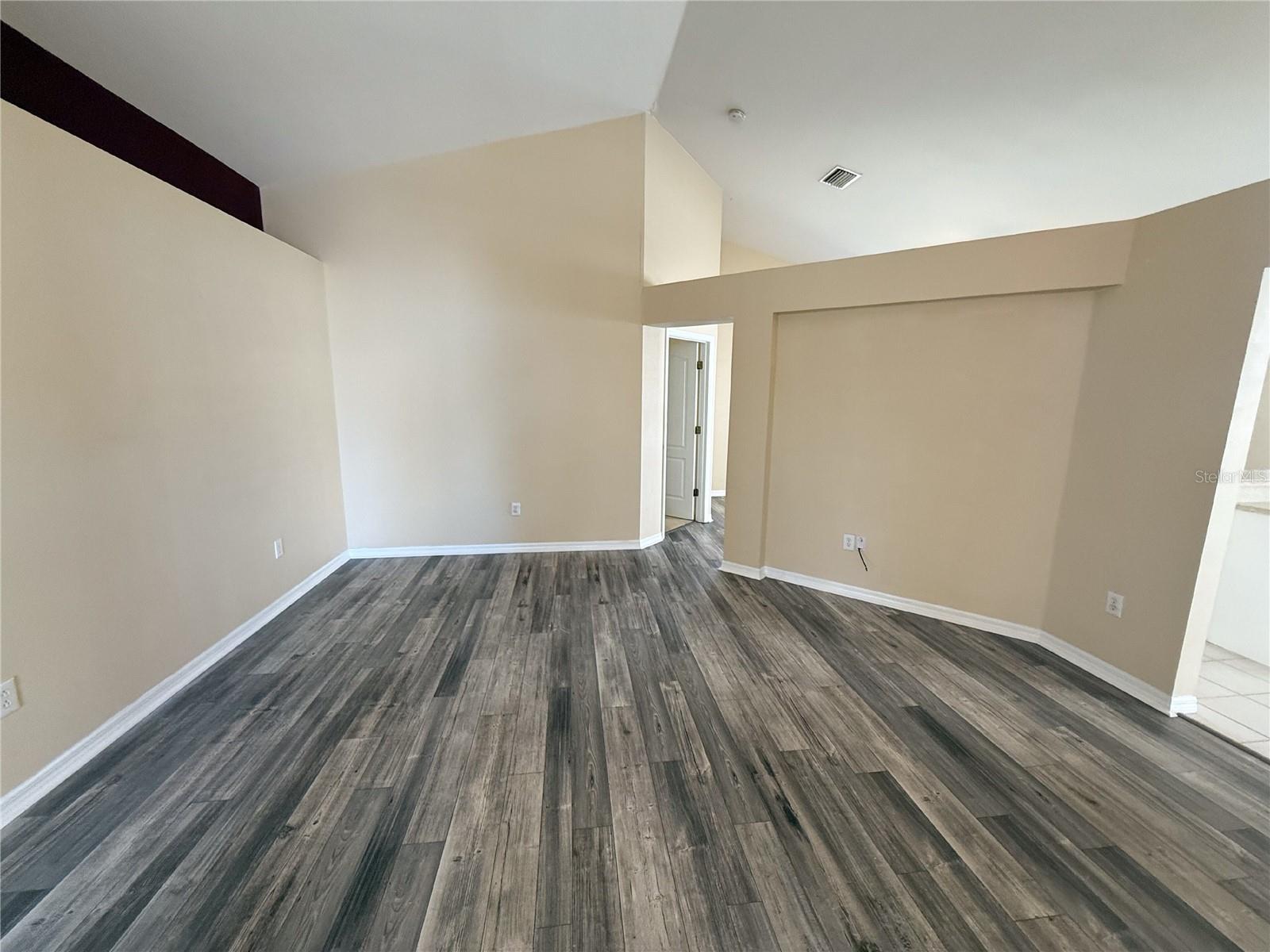 Image 3 of 33 For 13047 Bridleford Drive