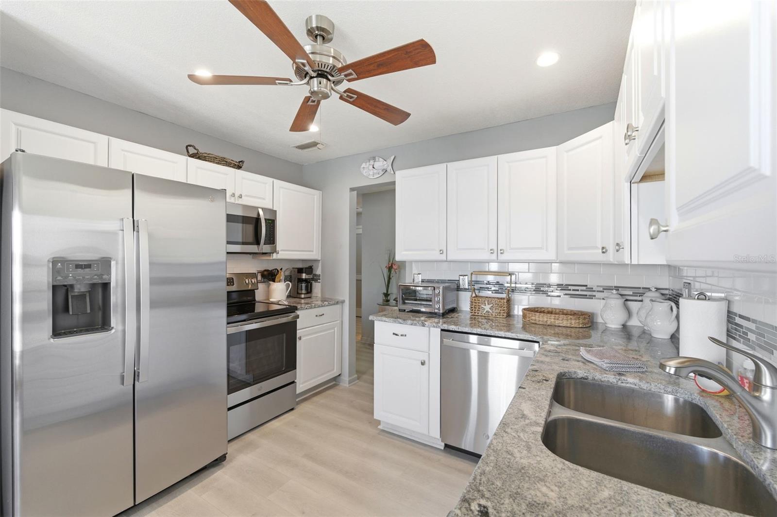 Image 11 of 86 For 4805 Cobia Drive Se D Furnishe