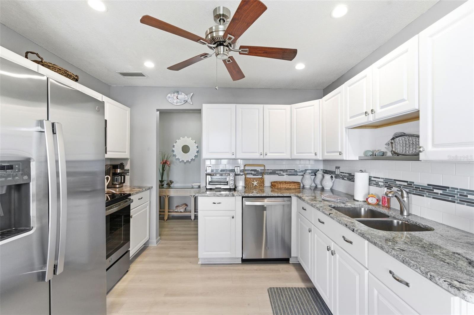Image 12 of 86 For 4805 Cobia Drive Se D Furnishe
