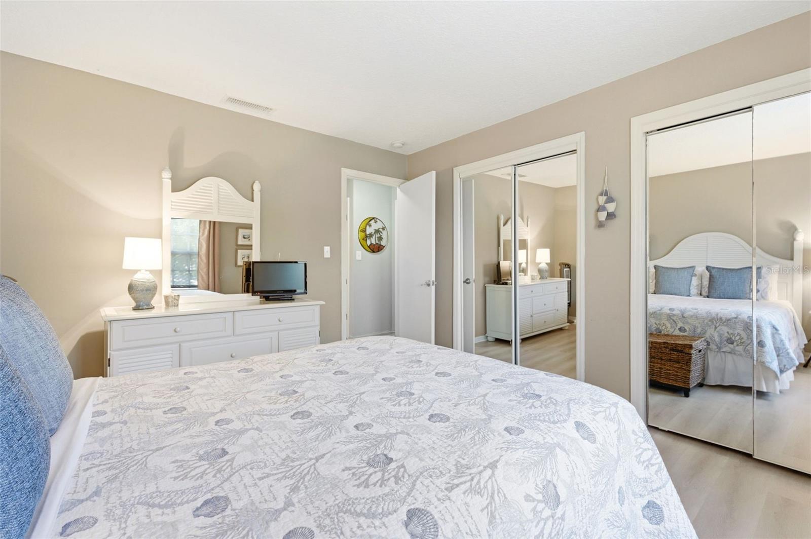 Image 26 of 86 For 4805 Cobia Drive Se D Furnishe