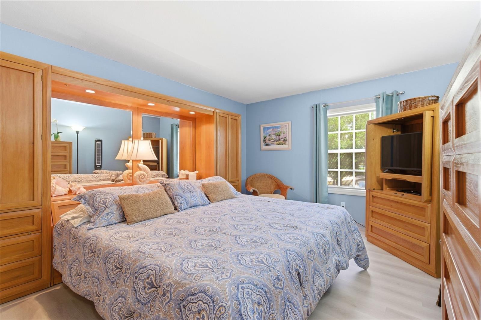 Image 28 of 86 For 4805 Cobia Drive Se D Furnishe