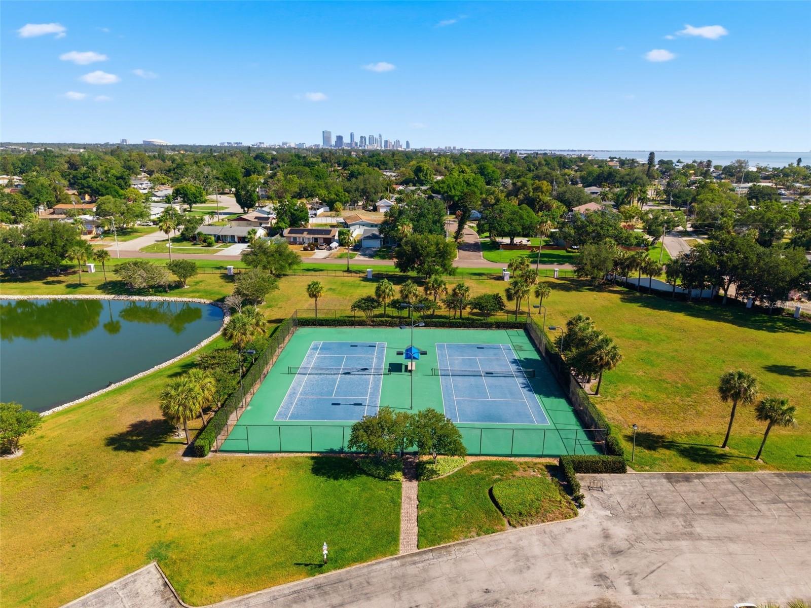 Image 62 of 86 For 4805 Cobia Drive Se D Furnishe