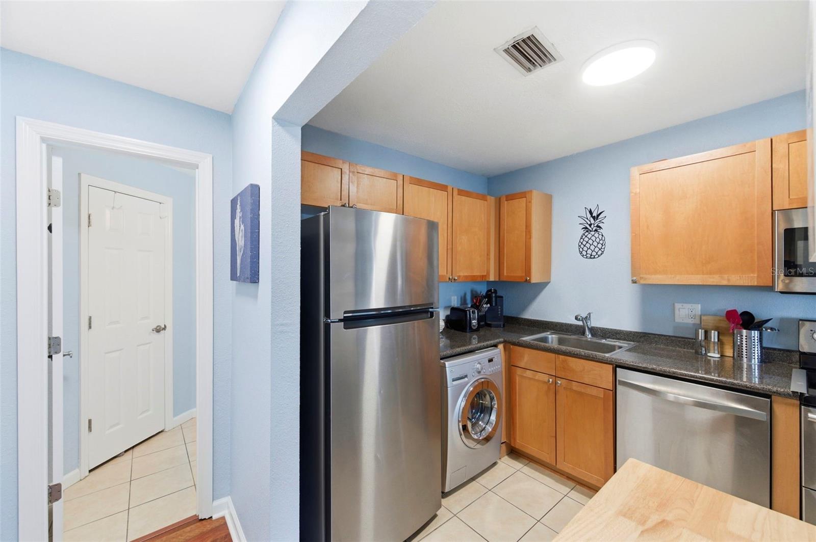 Image 9 of 42 For 5107 Salmon Drive Se C