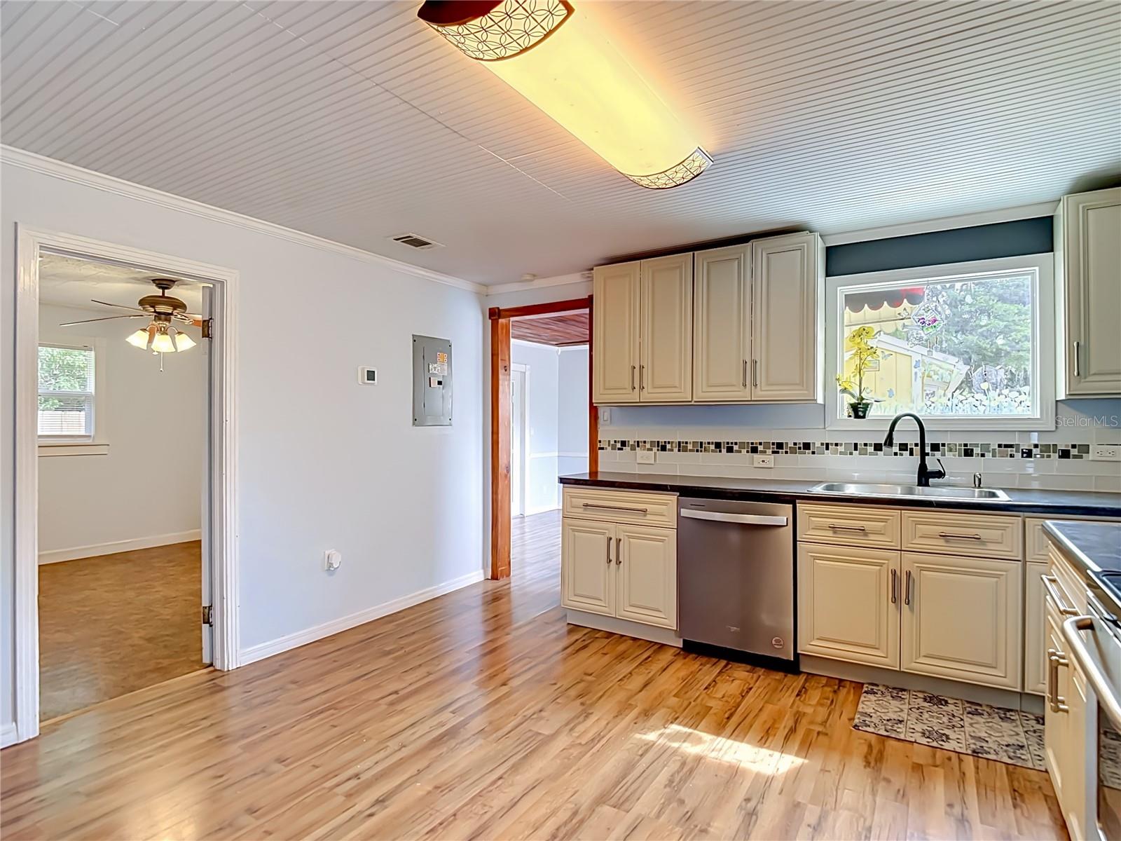 Image 11 of 60 For 38703 9th Avenue