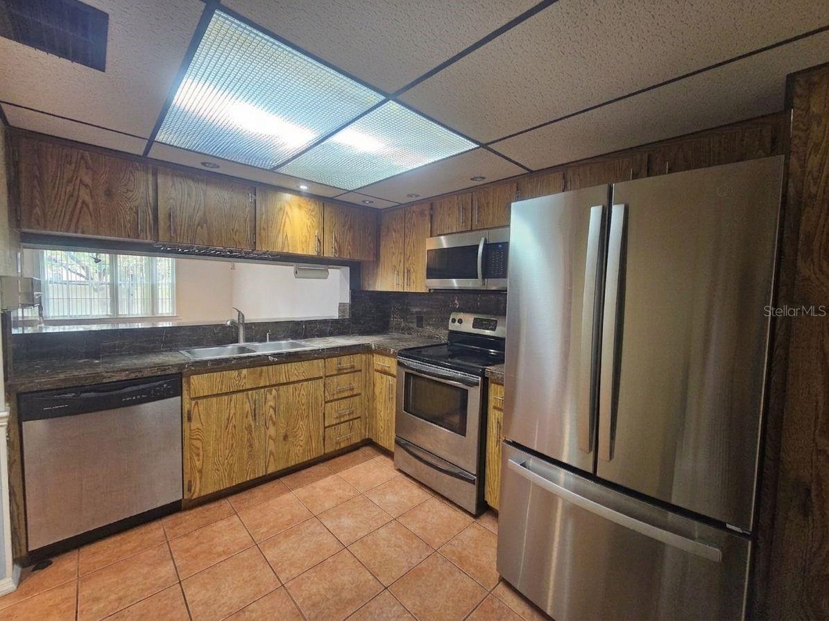 Image 7 of 22 For 5265 Bay Drive 1013