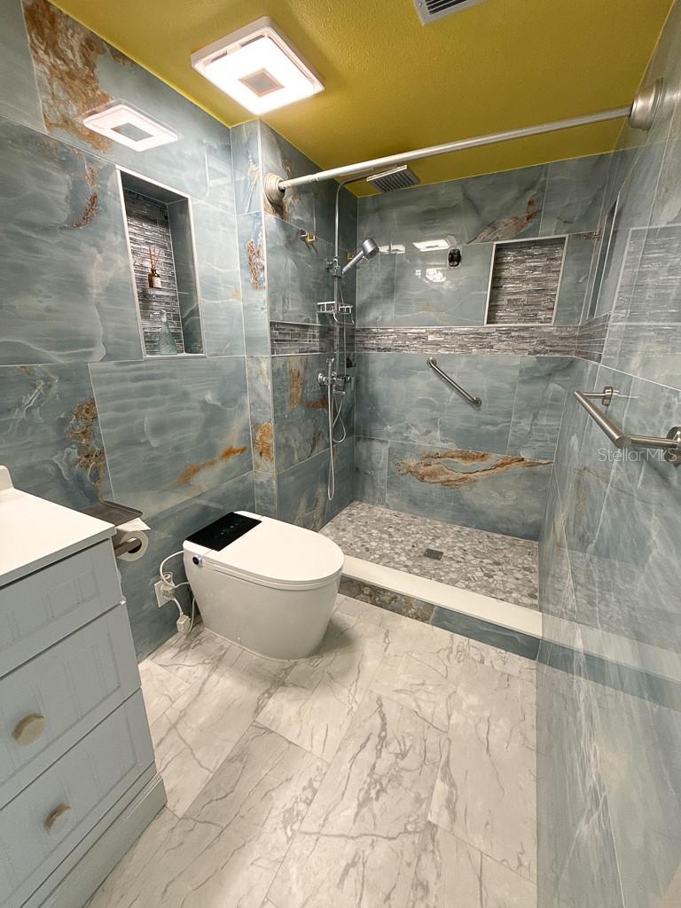 Image 33 of 73 For 2588 Forest Run Court 106a