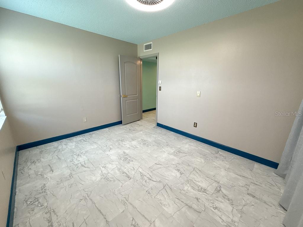 Image 40 of 73 For 2588 Forest Run Court 106a