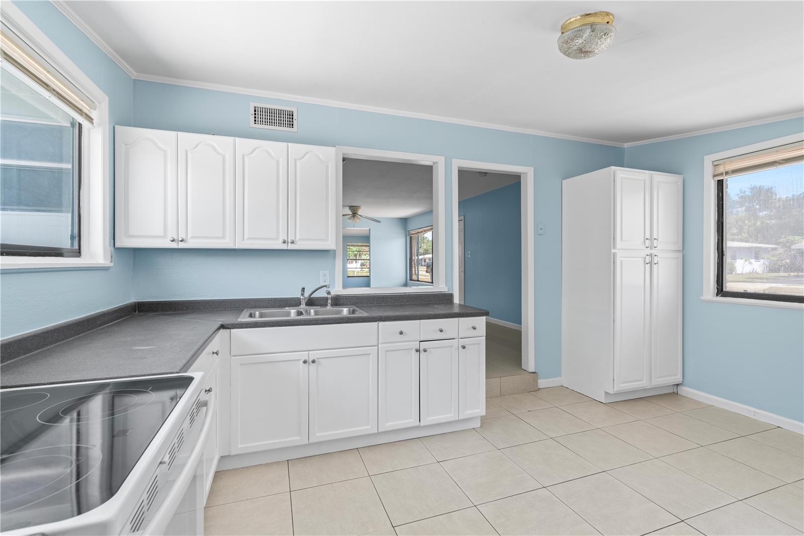 Image 13 of 29 For 3711 Leila Avenue
