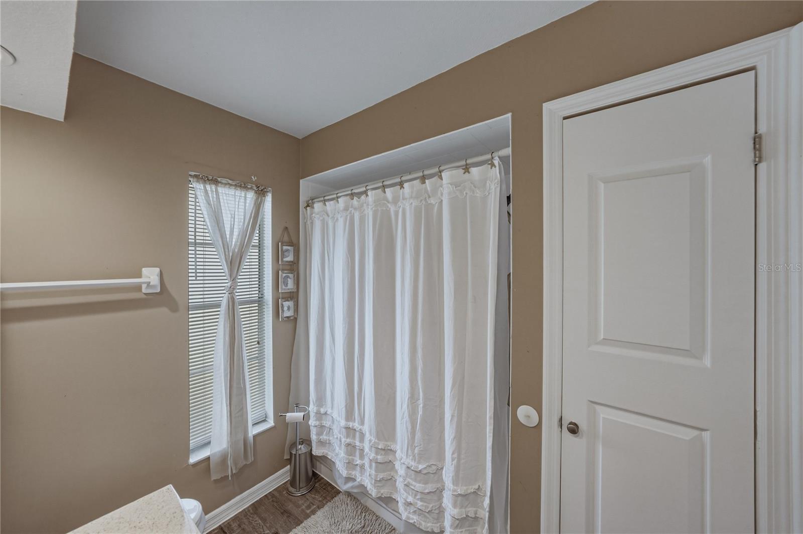 Image 29 of 69 For 7435 Kilbride Court