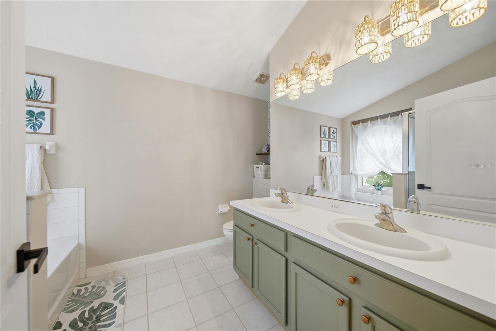 Image 20 of 38 For 25405 Geddy Drive