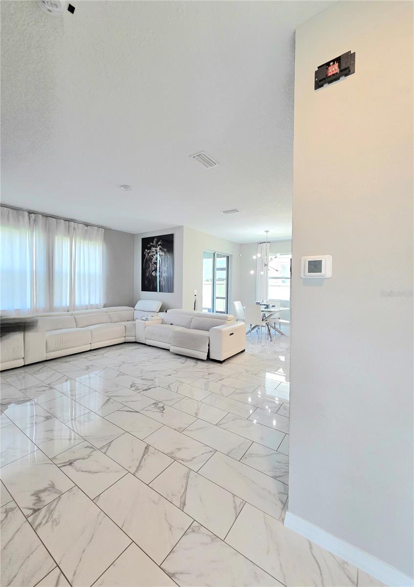 Image 11 of 58 For 13521 Palmera Vista Drive