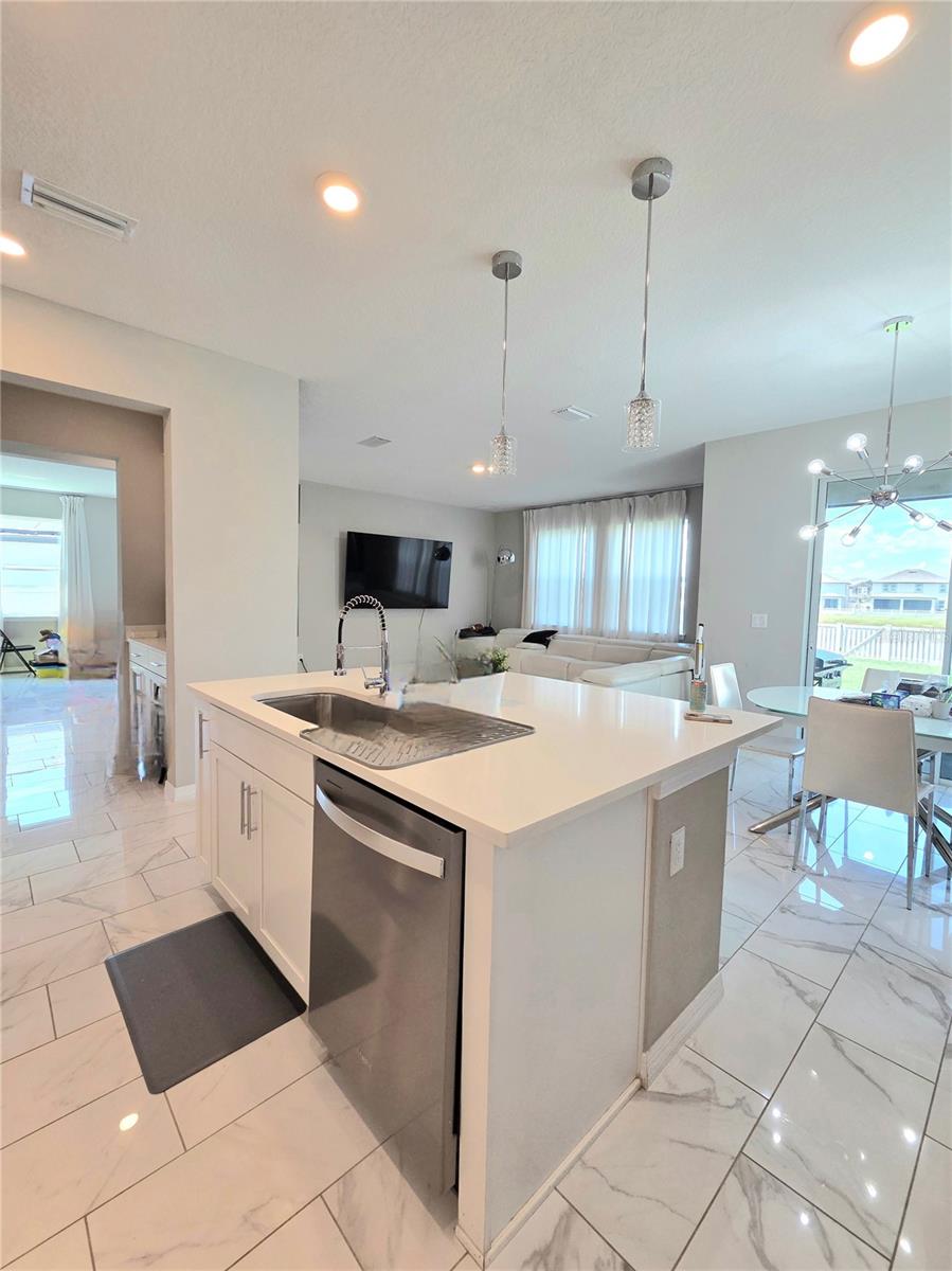 Image 15 of 58 For 13521 Palmera Vista Drive