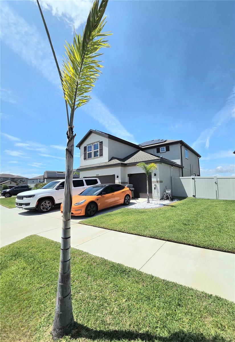 Image 2 of 58 For 13521 Palmera Vista Drive
