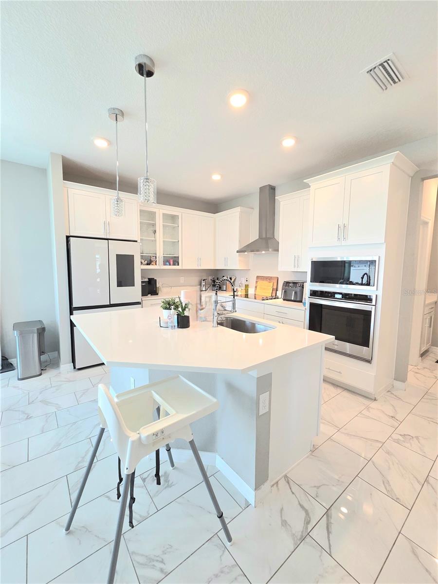 Image 21 of 58 For 13521 Palmera Vista Drive