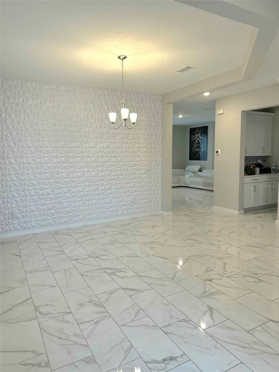 Image 26 of 58 For 13521 Palmera Vista Drive