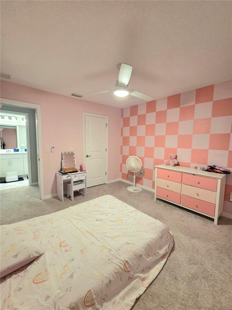 Image 31 of 58 For 13521 Palmera Vista Drive