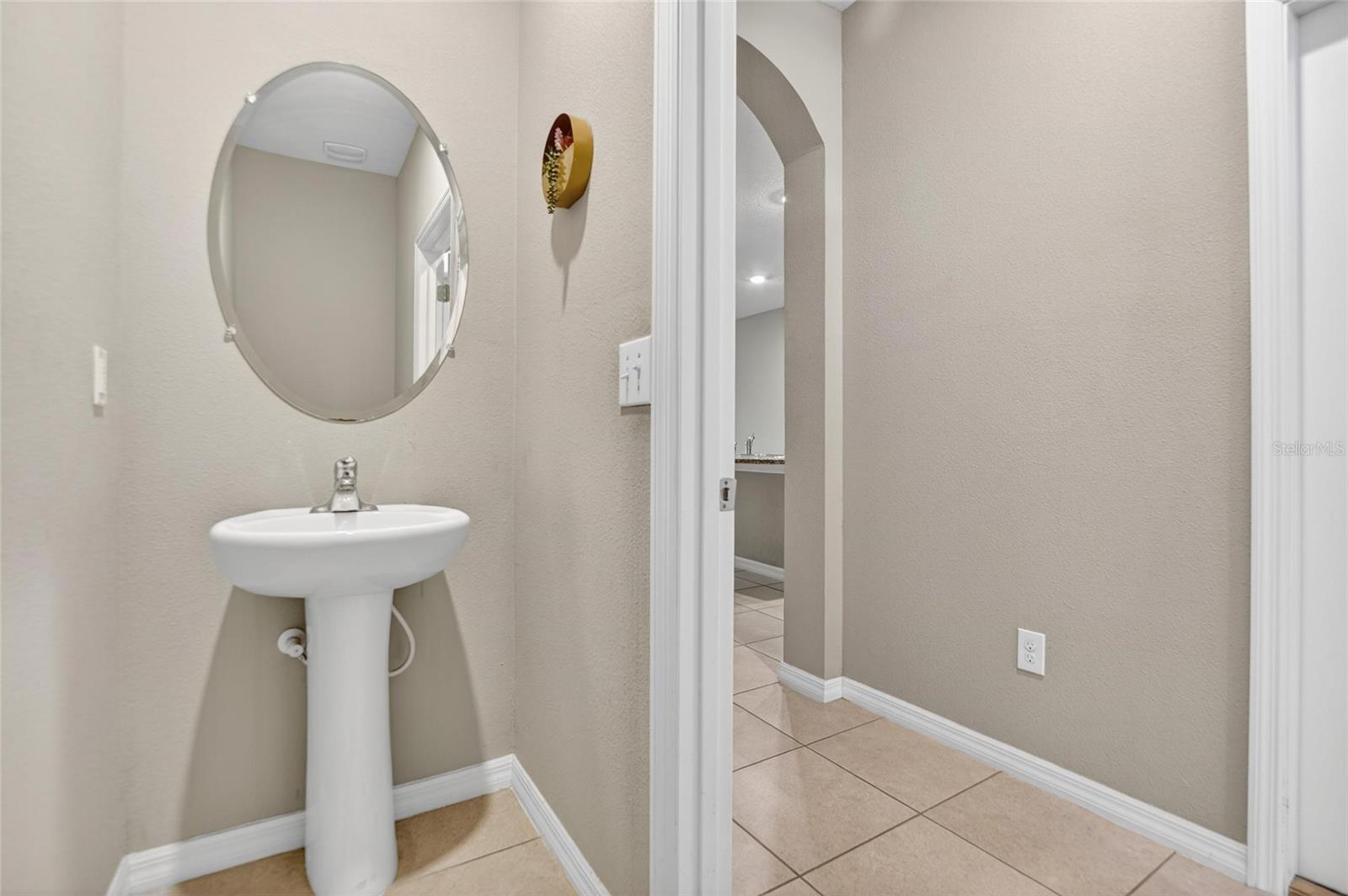 Image 10 of 66 For 6936 Breezy Palm Drive