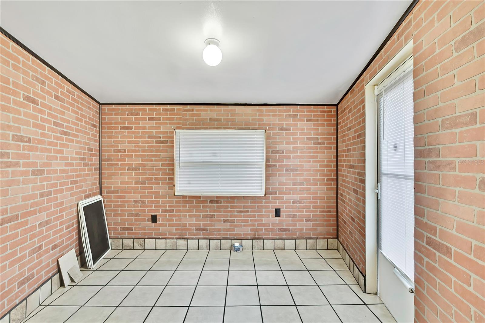 Image 21 of 31 For 7830 Butler Avenue