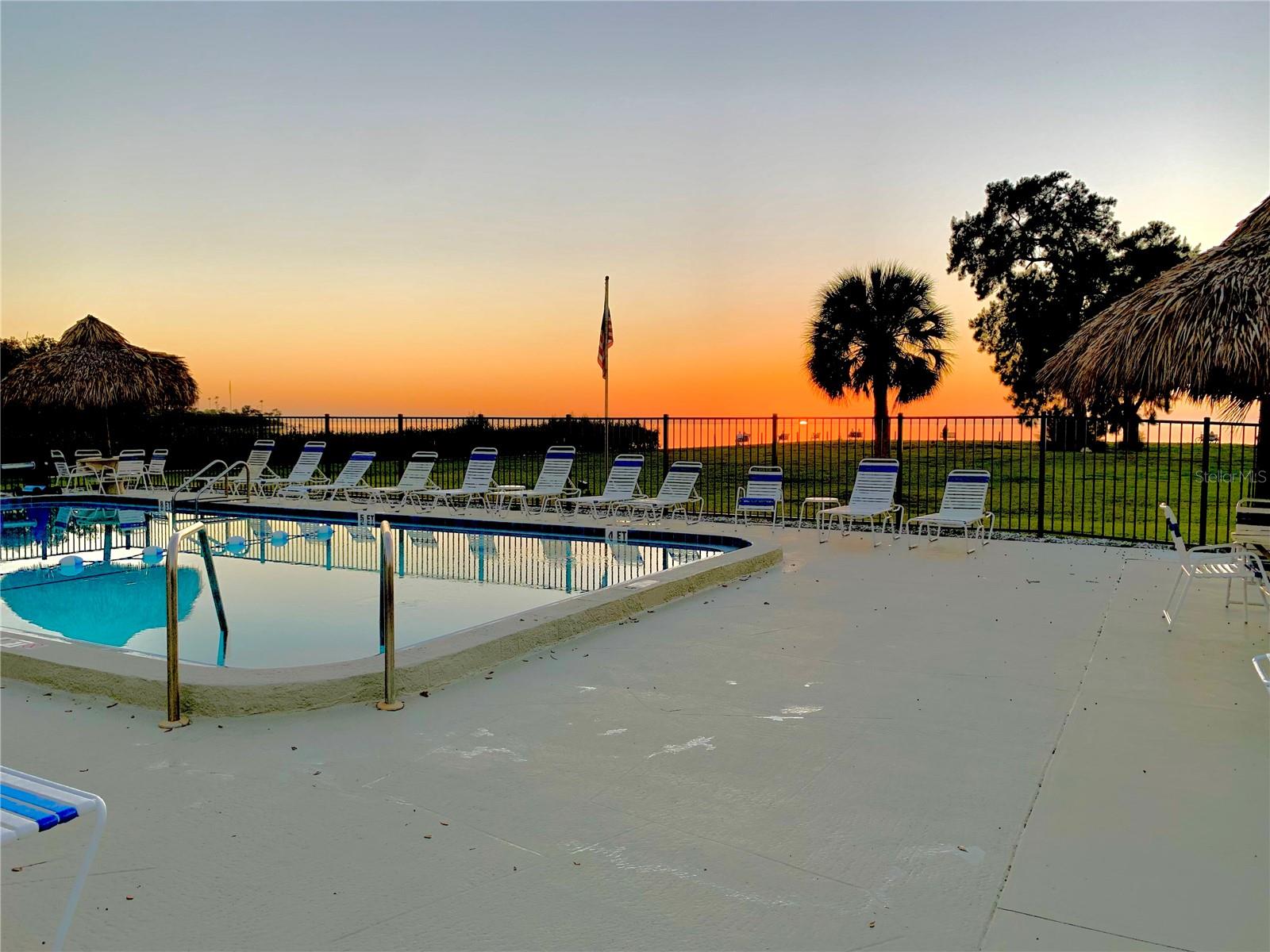 Image 4 of 49 For 505 Windrush Bay Drive