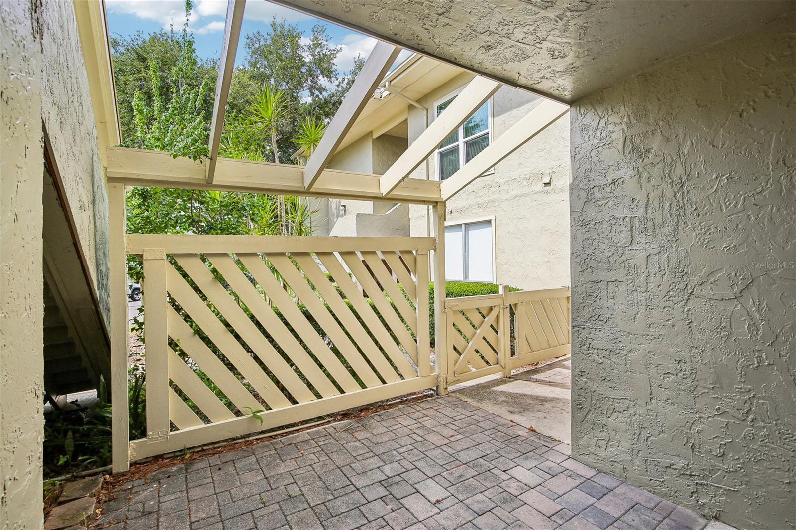 Image 9 of 49 For 505 Windrush Bay Drive