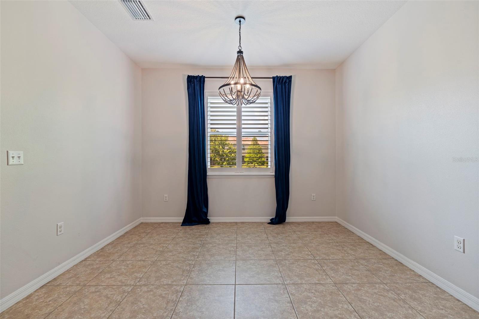 Image 14 of 35 For 568 53rd Avenue N