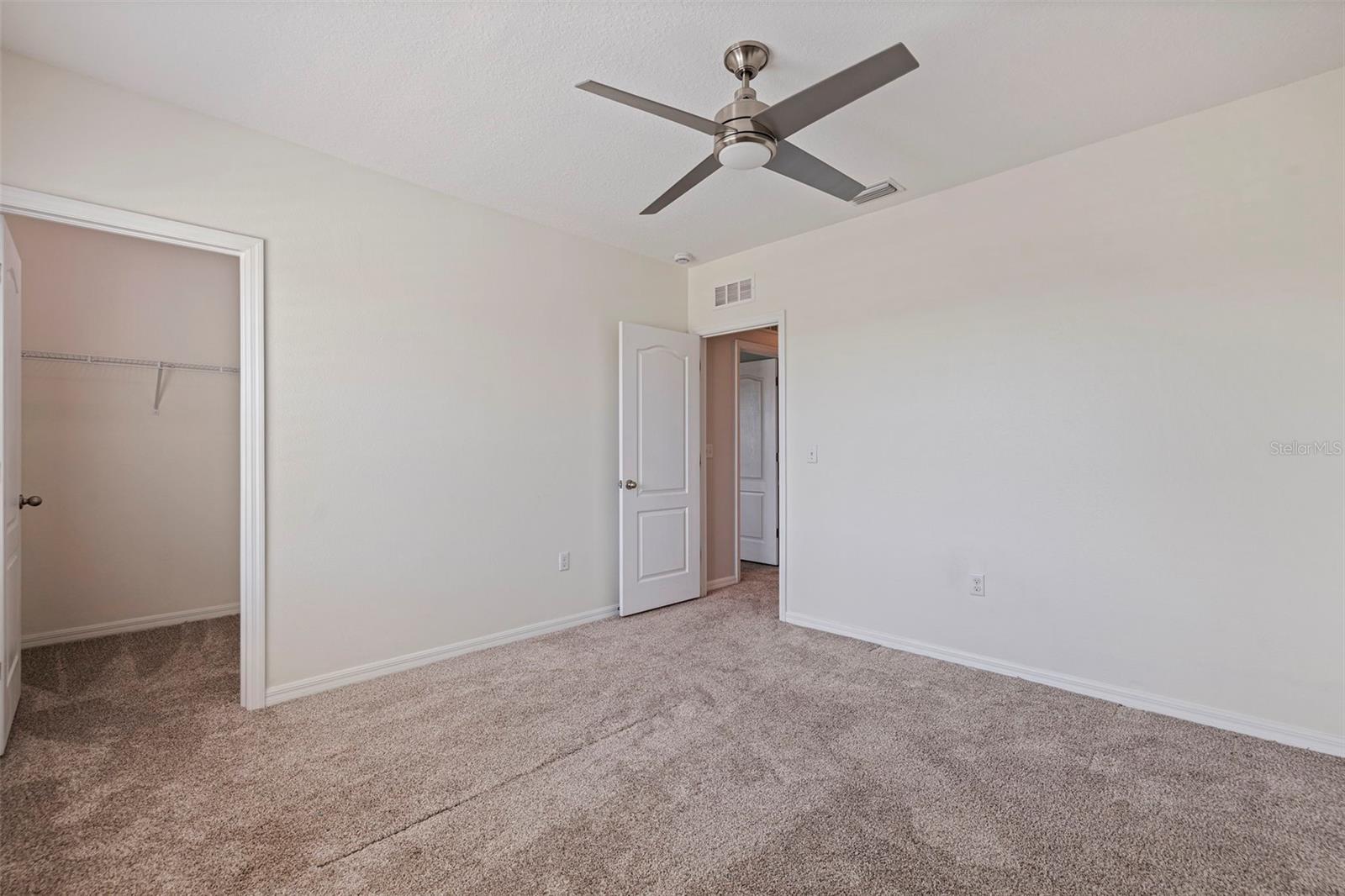 Image 22 of 35 For 568 53rd Avenue N