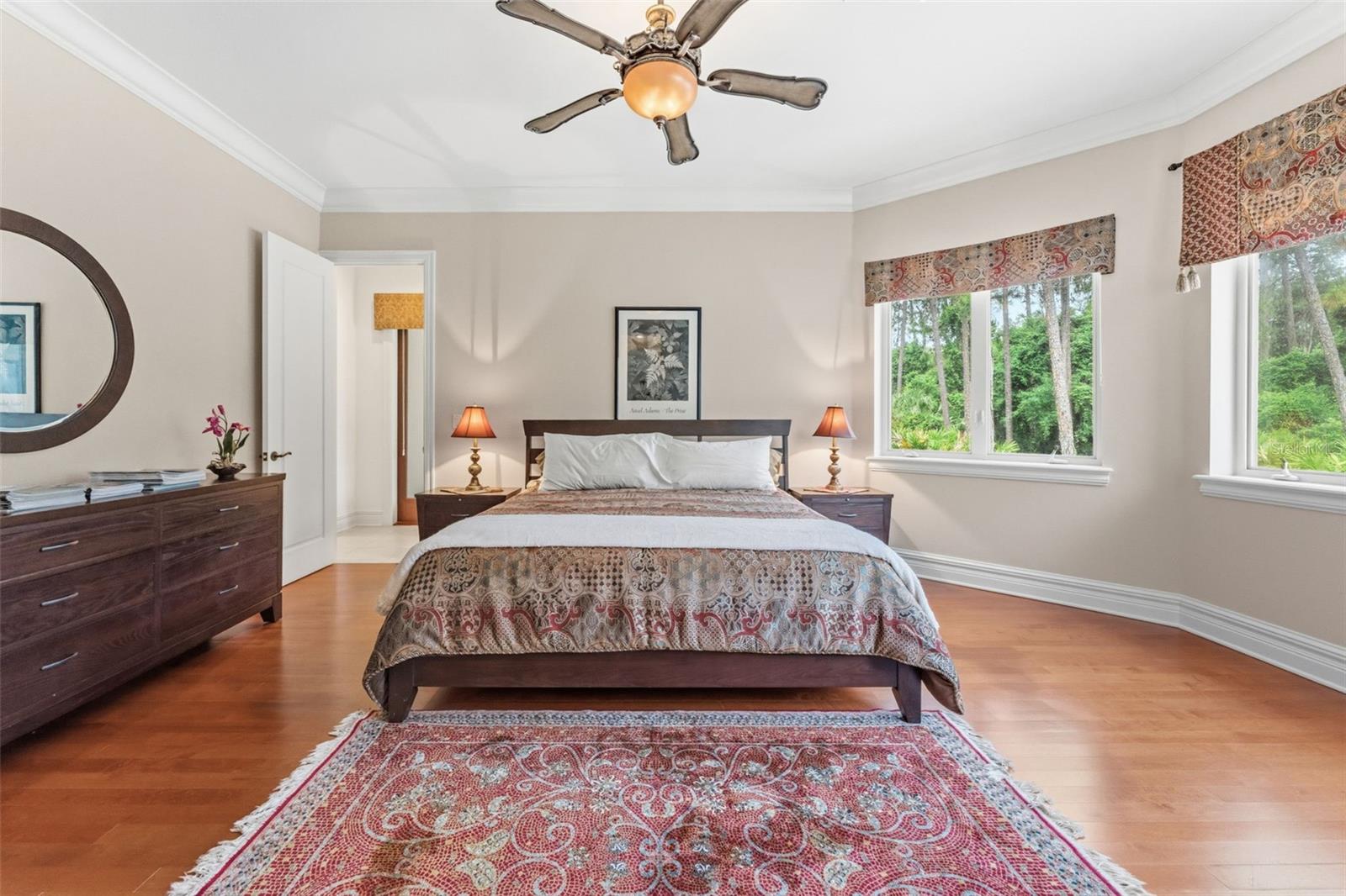 Listing photo id 10 for 18901 Lakes Edge Way