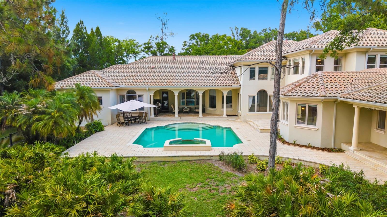 Listing photo id 19 for 18901 Lakes Edge Way