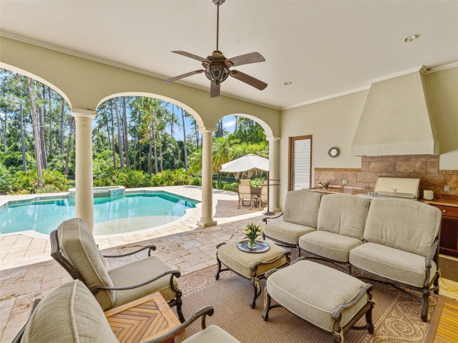 Listing photo id 20 for 18901 Lakes Edge Way