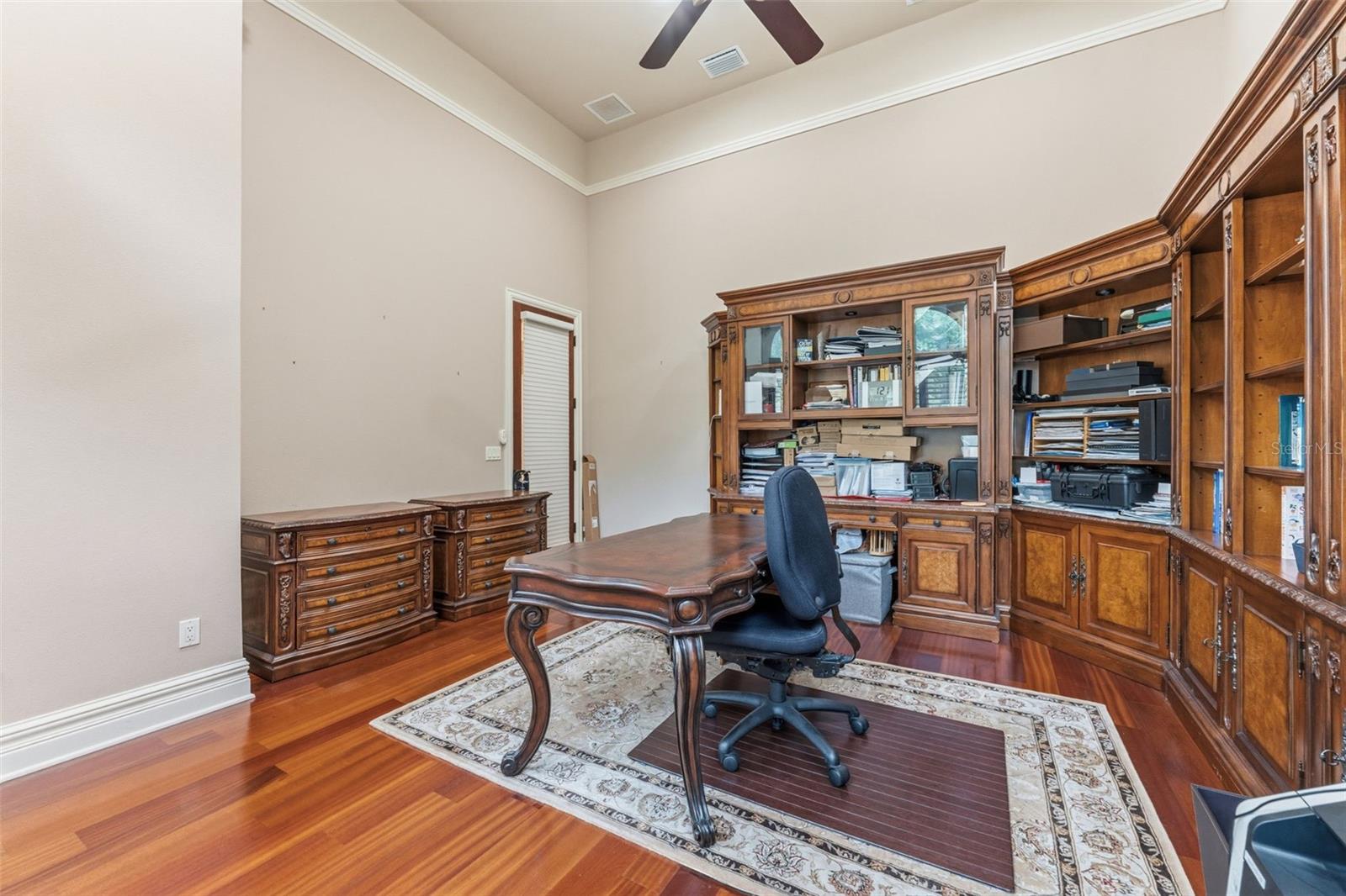 Listing photo id 36 for 18901 Lakes Edge Way