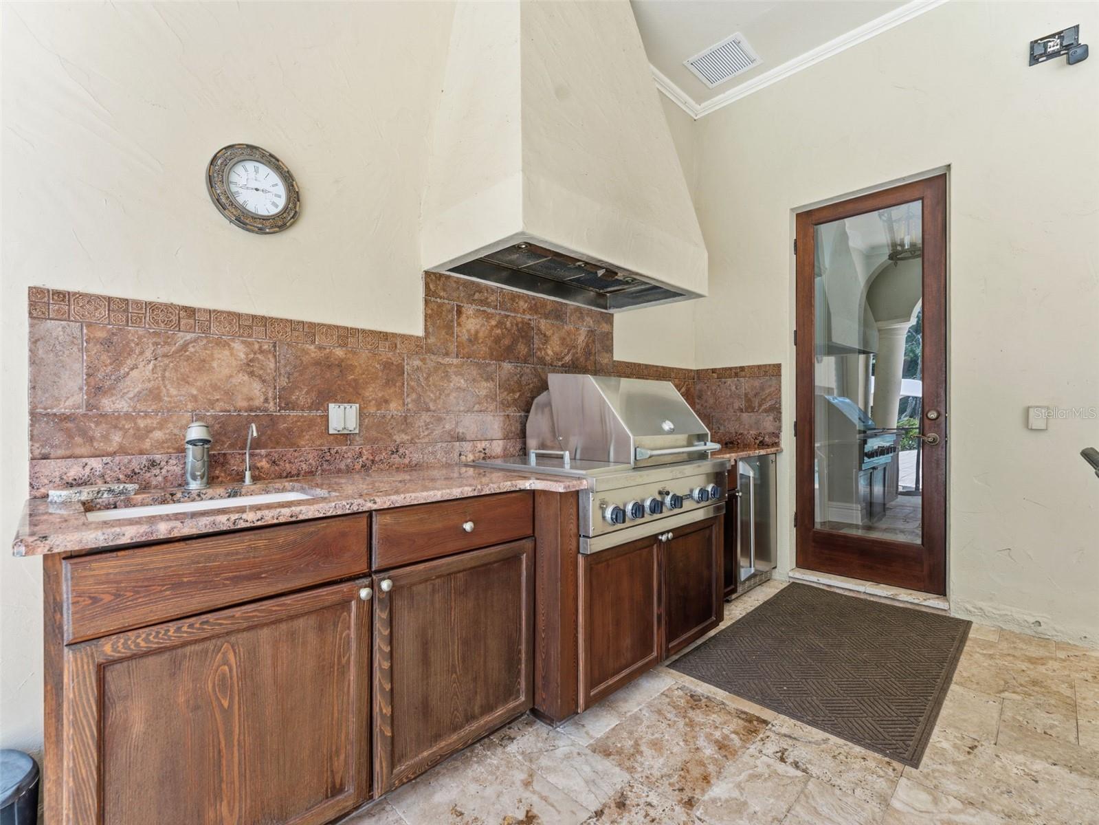 Listing photo id 44 for 18901 Lakes Edge Way