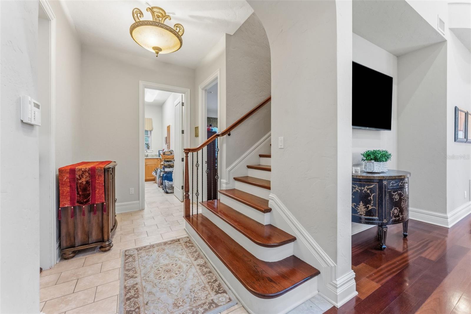 Listing photo id 50 for 18901 Lakes Edge Way