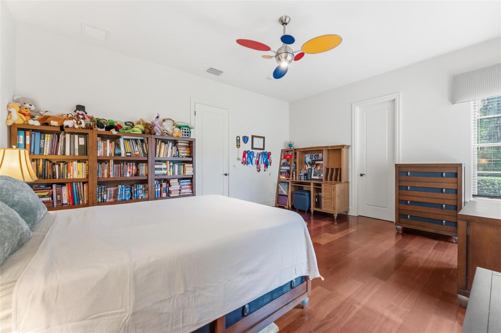 Listing photo id 58 for 18901 Lakes Edge Way