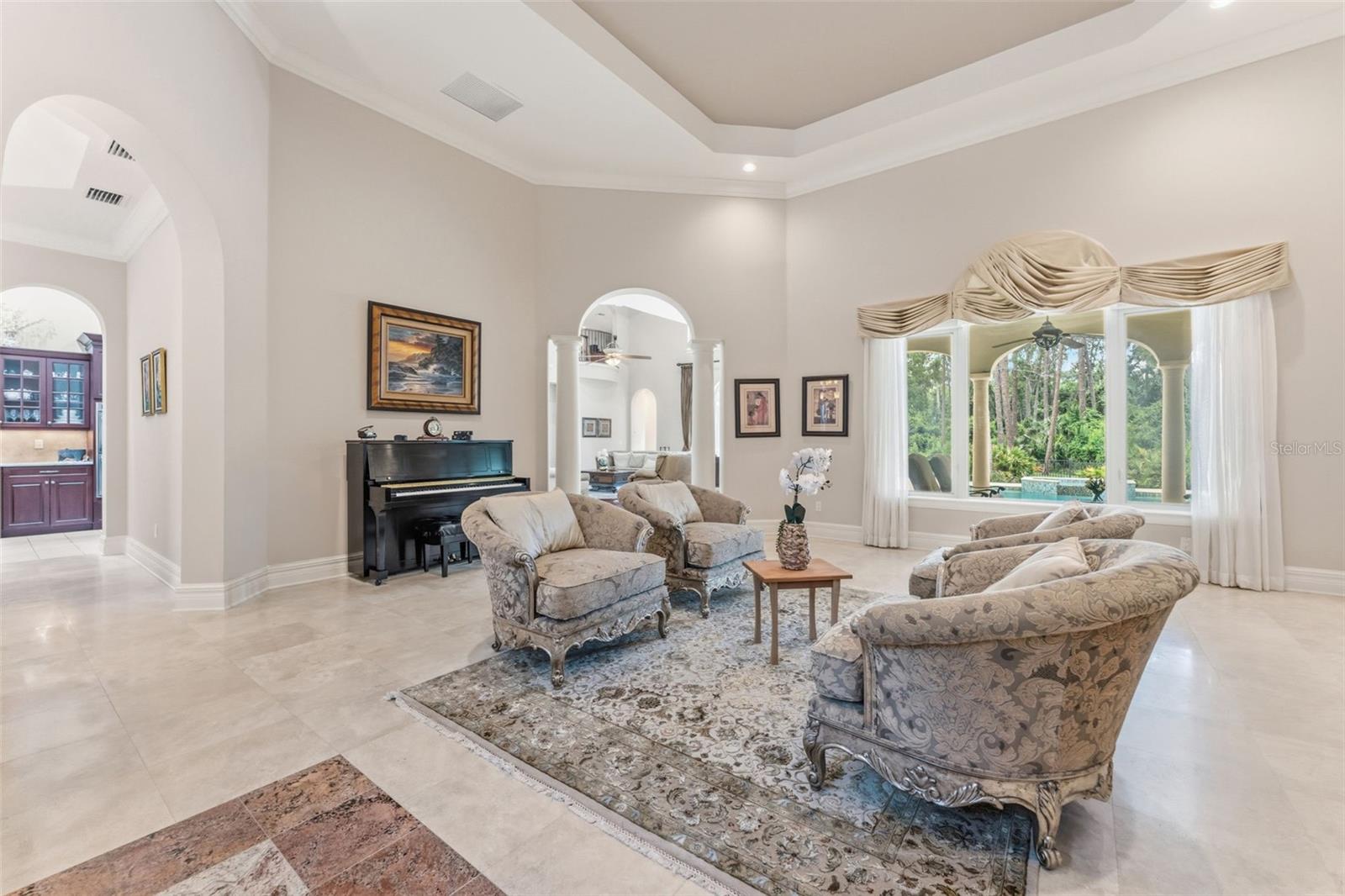 Listing photo id 71 for 18901 Lakes Edge Way