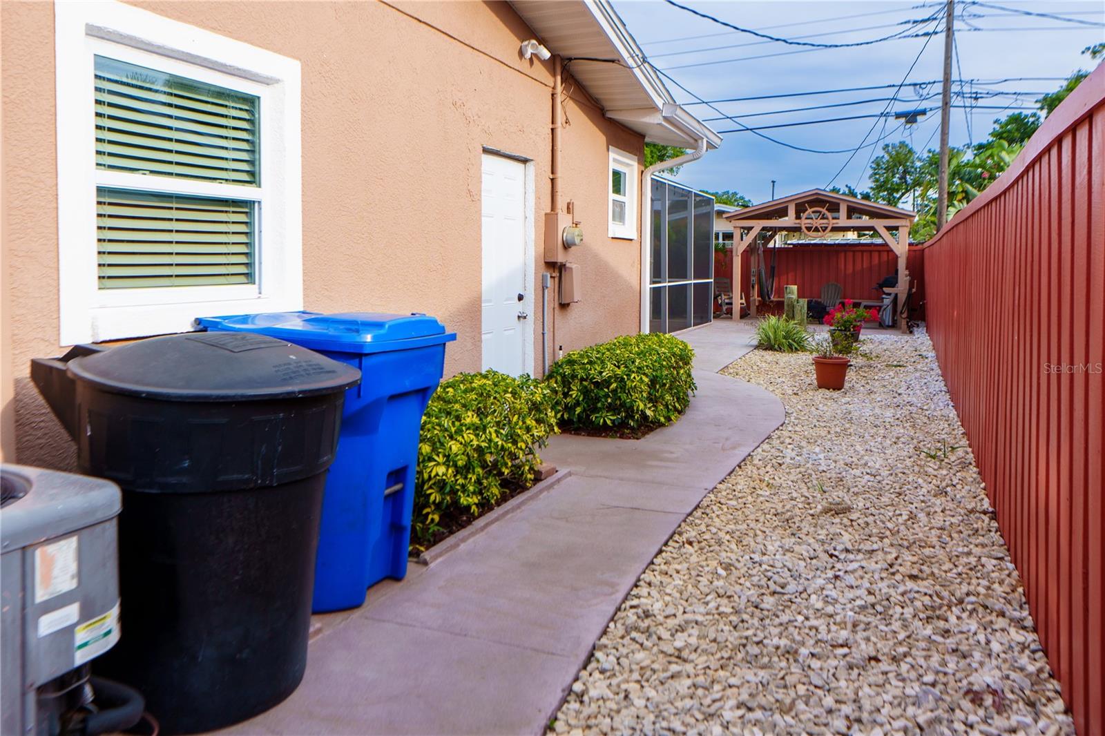 Image 10 of 67 For 4350 37th Avenue N