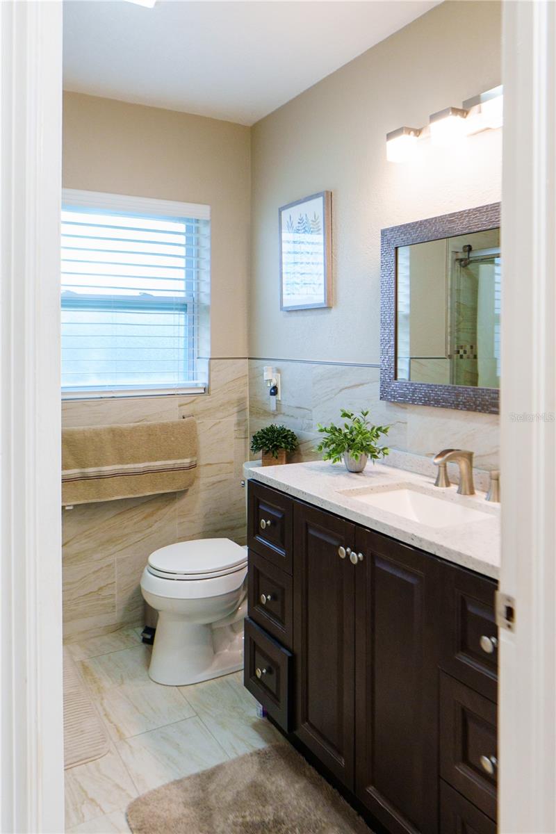 Image 36 of 67 For 4350 37th Avenue N