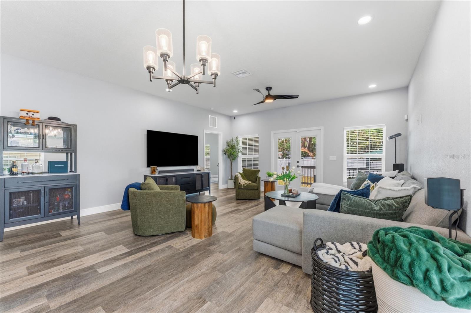 Image 21 of 42 For 1612 97th Avenue