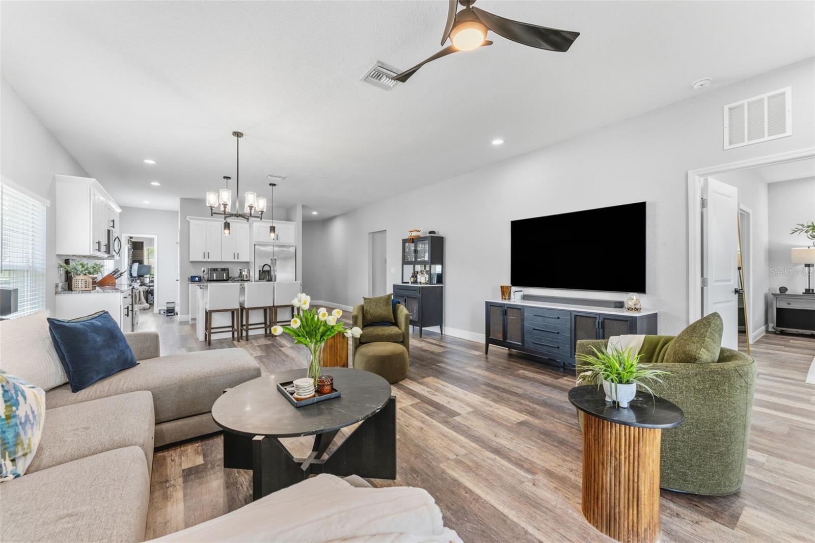 Image 4 of 42 For 1612 97th Avenue
