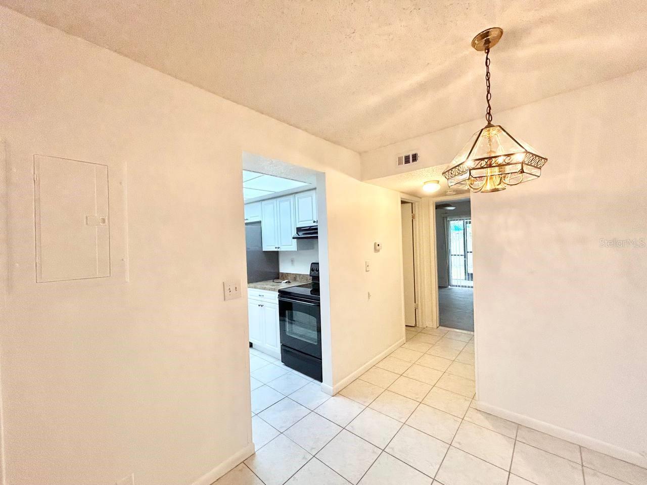 Image 10 of 21 For 2420 Winding Creek Boulevard 109