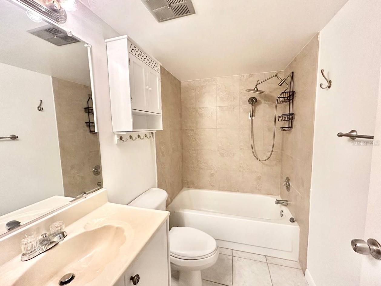 Image 13 of 21 For 2420 Winding Creek Boulevard 109