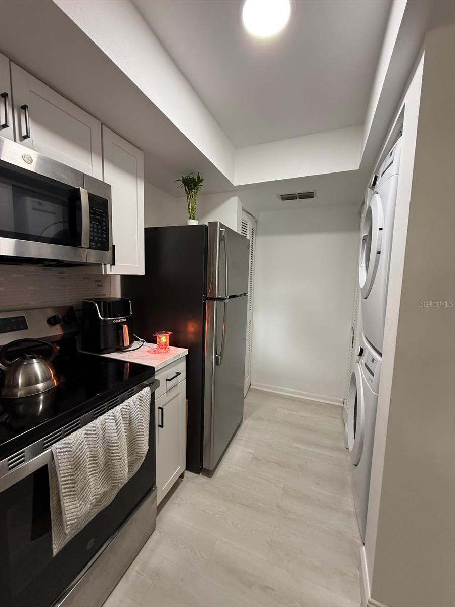 Image 12 of 21 For 13610 Village Drive 4303