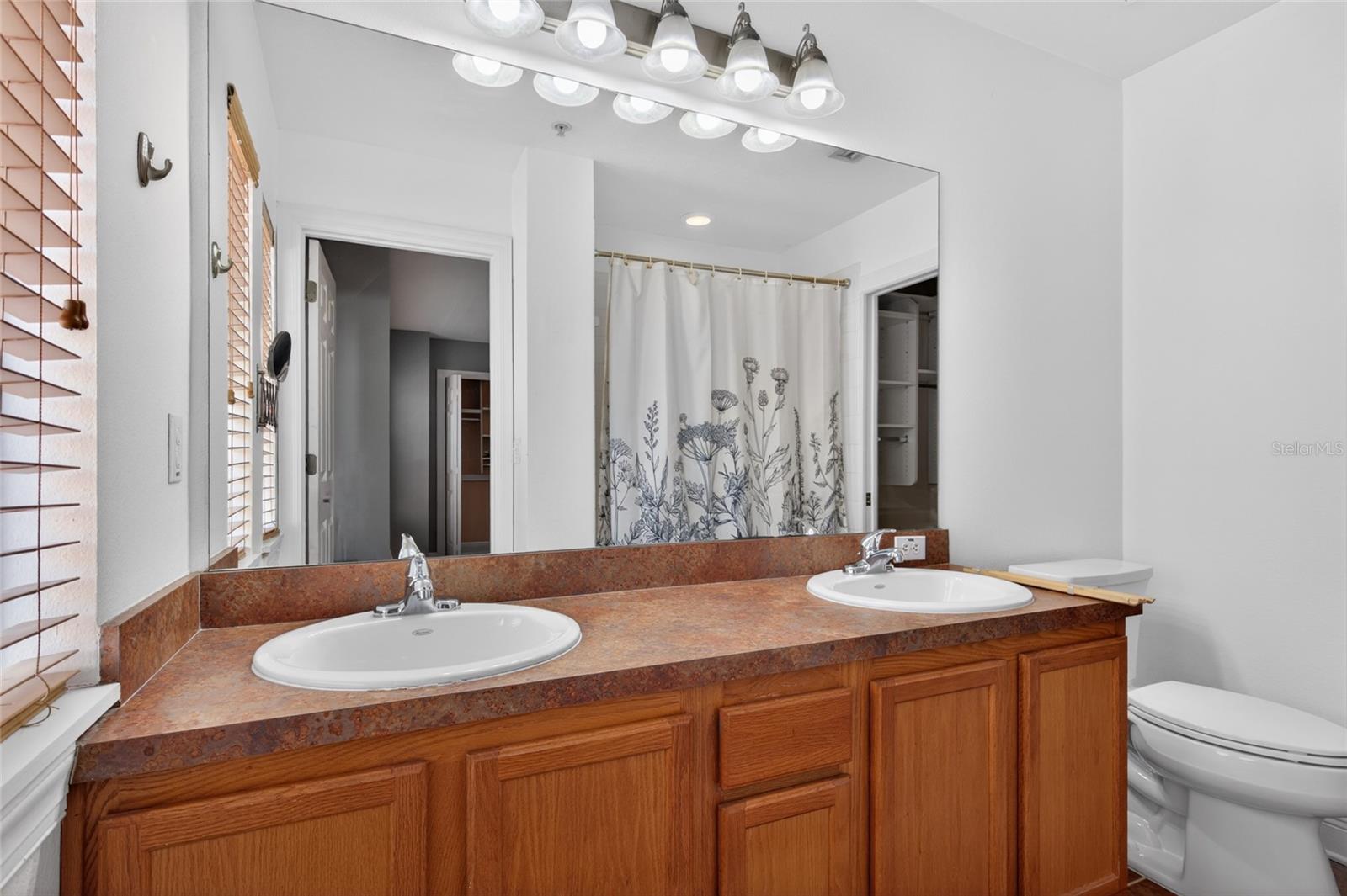 Image 23 of 39 For 3322 Las Campos Place