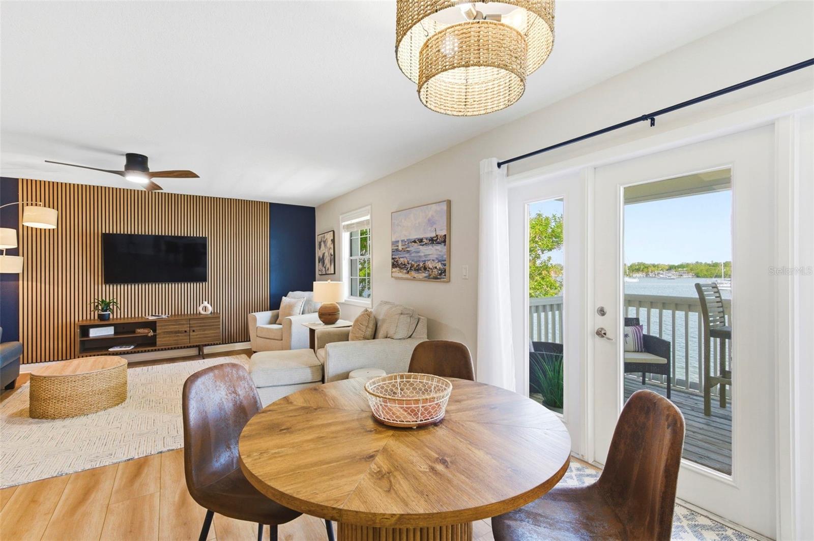 Image 12 of 67 For 201 Pompano Drive Se C Furnishe
